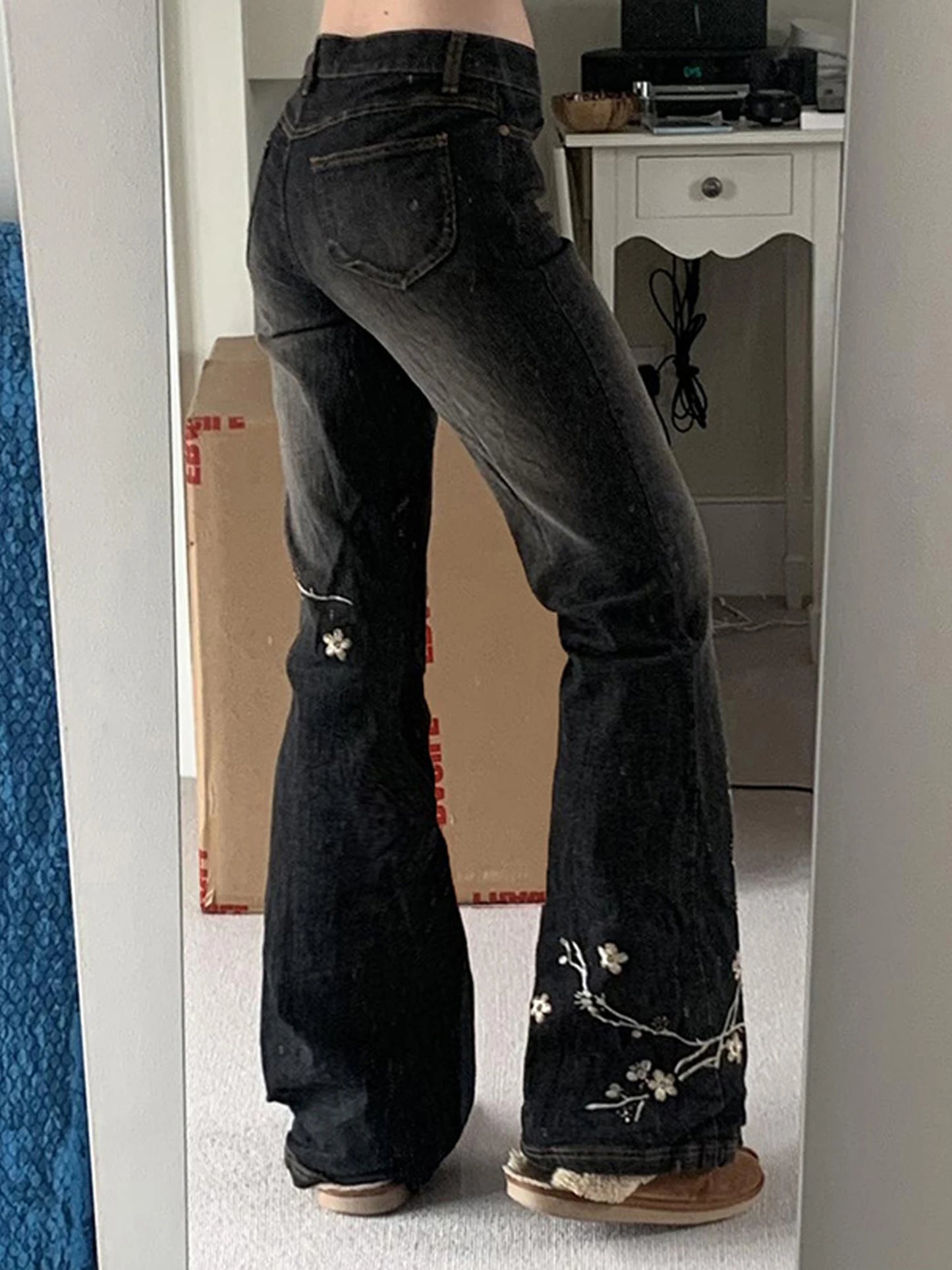 Women s Vintage High Waist Flare Jeans with Floral Embroidery Detailing Stylish Denim Pants for Spring and Fall Fit