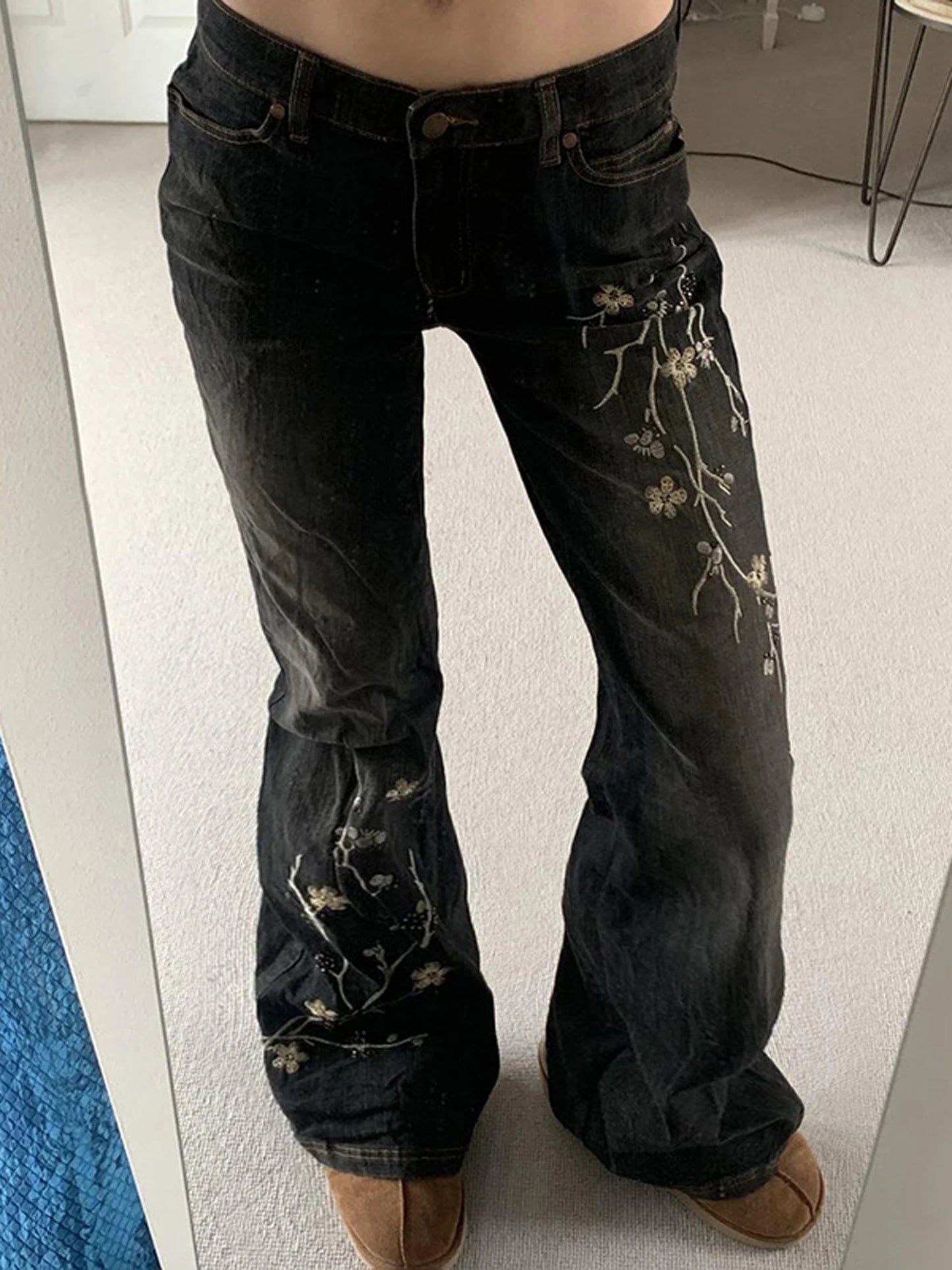 Women s Vintage High Waist Flare Jeans with Floral Embroidery Detailing Stylish Denim Pants for Spring and Fall  Fit
