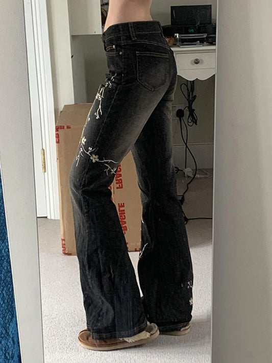 Women s Vintage High Waist Flare Jeans with Floral Embroidery Detailing Stylish Denim Pants for Spring and Fall  Fit